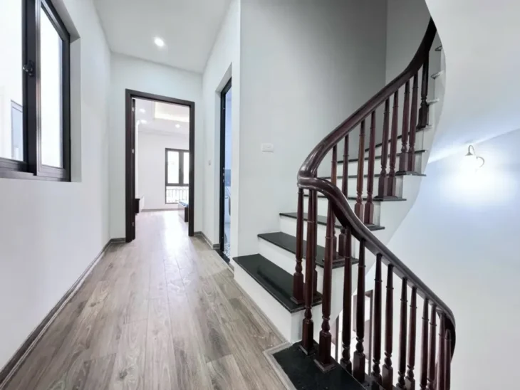 Bán Nhà Xuân Đỉnh 35m + 5 Tầng + Mặt tiền: 5.2m Dân Xây + Full Nội Thất + Gần CV Hòa Bình giá Chỉ