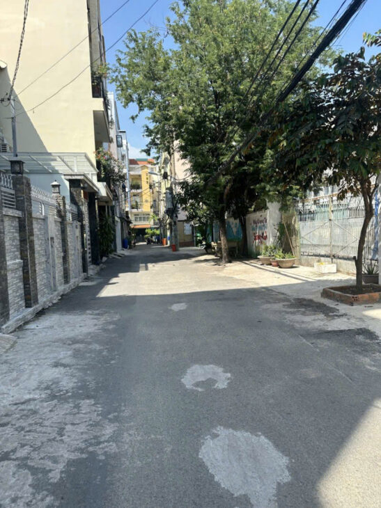 Hiếm nhà bán hẻm 497 Phan Văn Trị ngang 5.2m 4 lầu 90m2 vừa ở vừa KD ngay Emart 12.3 tỷ.