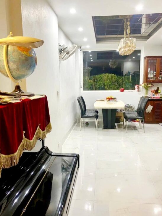 NHÀ PHÂN LÔ CẦU GIẤY – Ô TÔ TRÁNH, NGÕ THÔNG ,2 MẶT TIỀN ĐỀU Ô TÔ KINH DOANH – TRẦN QUỐC HOÀN