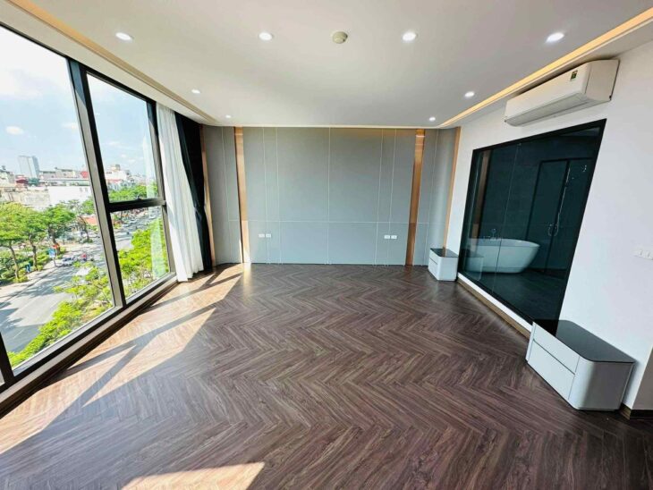 Toà nhà mặt phố Nguyễn Văn Cừ, 130m x 9 tầng, mặt tiền 7m, tổ hợp văn phòng-chung cư mini cao cấp,