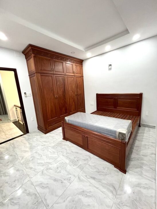 Bán nhà 2 MT, 3 căn nhà ra hoàng trọng mậu, P.tân hưng, Q.7