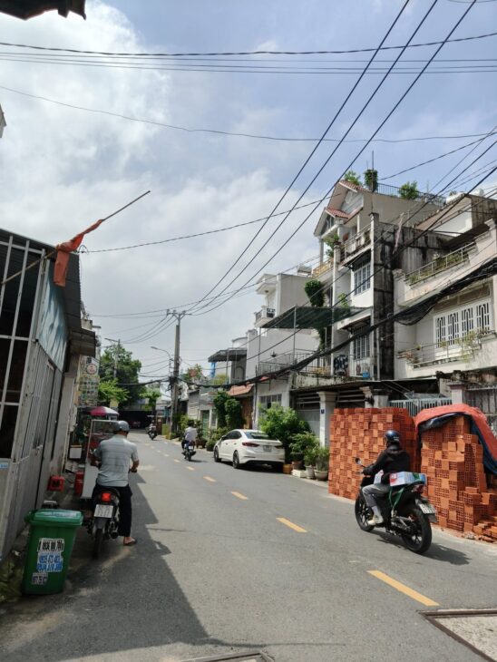 Bán nhà mặt tiền 10x45m giá 14,5 tỷ Đường Tân Thới Hiệp 14