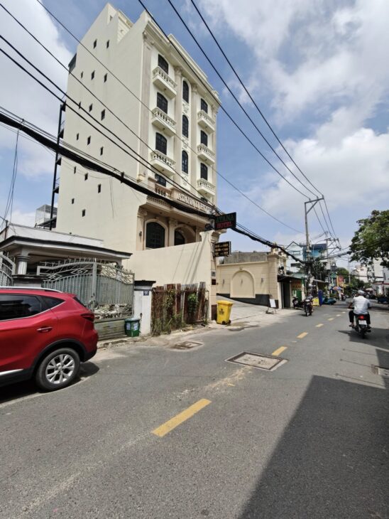 Bán nhà mặt tiền 10x45m giá 14,5 tỷ Đường Tân Thới Hiệp 14