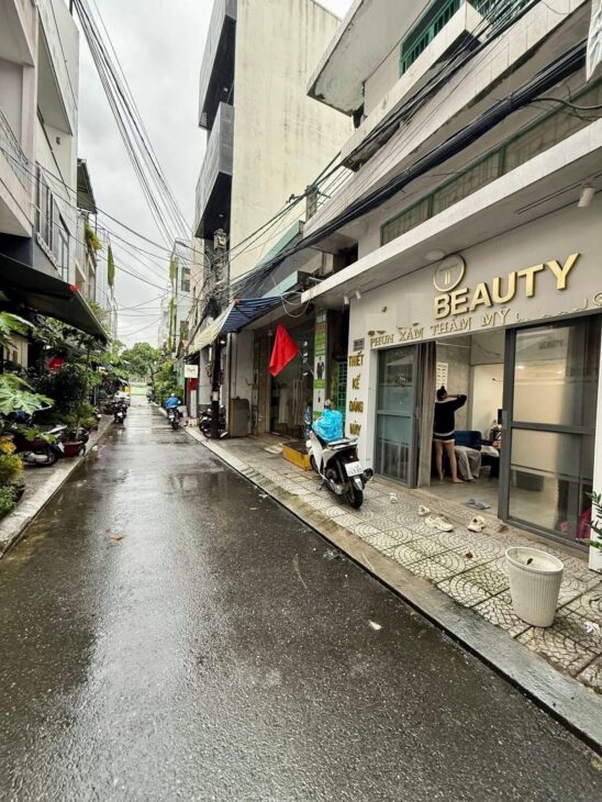 ► Nhà kiệt nhựa có lề sát Nguyễn Văn Linh, Ô tô đậu, Kinh doanh tốt, nhỉnh 6 tỷ