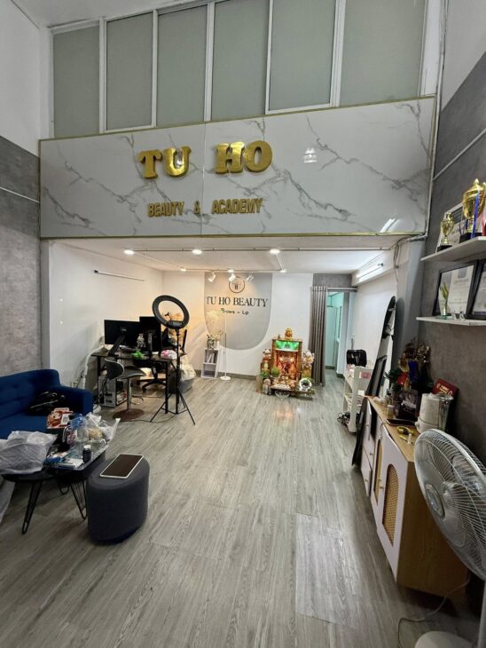 ► Nhà kiệt nhựa có lề sát Nguyễn Văn Linh, Ô tô đậu, Kinh doanh tốt, nhỉnh 6 tỷ