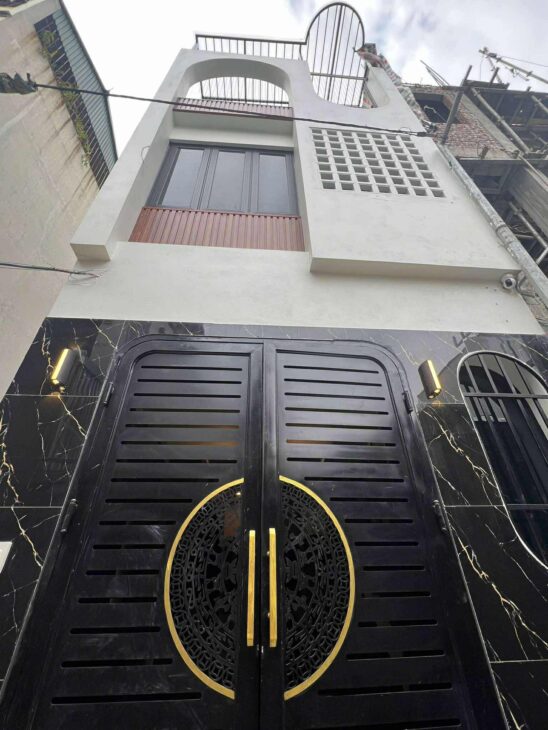 BÁN NHÀ 3 TẦNG TRÂU QUỲ – GIA LÂM, GIÁ CHỈ 5.45 TỶ – NHÀ ĐẸP Ở NGAY