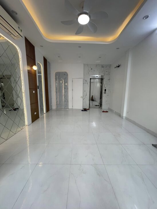 BÁN NHÀ MẶT THANH XUÂN, LÔ GÓC 3 THOÁNG, 42M 7 TẦNG THANG MÁY KINH DOANH, CHỈ 19.X TỶ