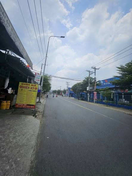 Bán nhà mặt tiền 16x70m giá 48,5 tỷ Đường Lê Văn Khương