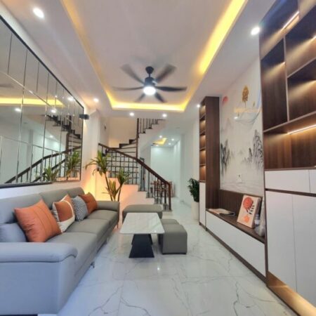 Nhà Phố Nguyễn Xiển-35m*5tầng- Gần trường, chợ; ô tô đỗ cách 30m- Nhỉnh 8 tỷ