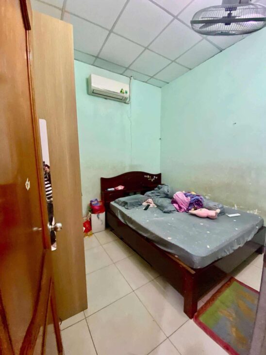 NHÀ CẤP 4 MỚI Ở NGAY SÁT HÃNG BIA HEINEKEN, ĐI BỘ RA SIÊU THỊ METRO – XE HƠI NGỦ NHÀ. HIỆP THÀNH