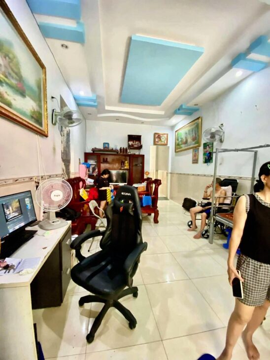 NHÀ CẤP 4 MỚI Ở NGAY SÁT HÃNG BIA HEINEKEN, ĐI BỘ RA SIÊU THỊ METRO – XE HƠI NGỦ NHÀ. HIỆP THÀNH