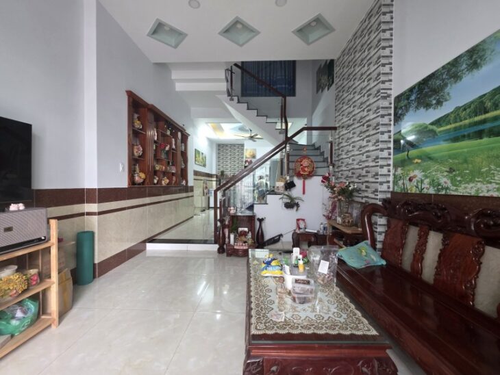 Bán nhà đường Trương Văn Thành,Hiệp Phú. Q9, TP HCM. DT 56m2, 3 tầng, 3PN, SH, giá 8.6 tỷ.