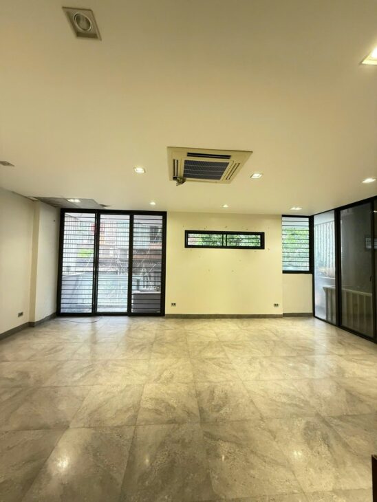 BÁN BIỆT THỰ THÀNH CÔNG, BA ĐÌNH – 160M² x 6T THANG MÁY – MT 8.5M – GARA Ô TÔ – KINH DOANH – GIÁ 76