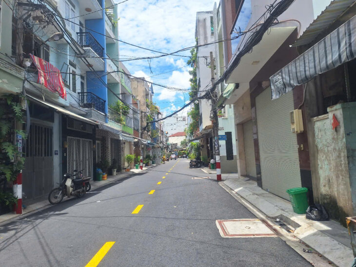 Bán nhà HXH 8m Lũy Bán Bích Tân Phú 4m x 15m (60m2) 4 tầng+ ST, 1 phút tới chợ Tân Phú chỉ 9,3 tỷ !