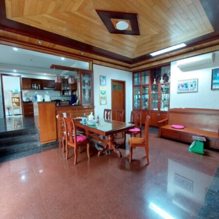 BIỆT PHỦ CHÂU ÂU – ĐẤT 461M² – NỘI THẤT GỖ SANG TRỌNG – 2 MẶT TIỀN ĐƯỜNG BIỆT PHỦ CHÂU ÂU – ĐẤT 461M² – NỘI THẤT GỖ SANG TRỌNG – 2 MẶT TIỀN ĐƯỜNG