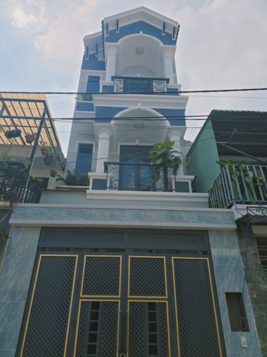 Bán nhà 3 tầng, 4PN hẻm xe hơi đường Số 6, Long Trường, Q.9. TP HCM. DT 56m2, SH, 5.55 tỷ.