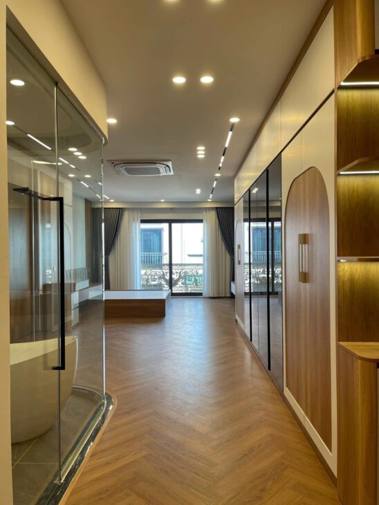 nhà đẹp Thạch Bàn, 6 tầng thang máy, vỉa hè, ôtô tránh, kinh doanh, full nội thất