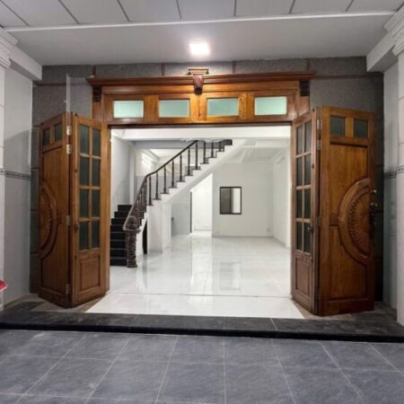 Bán nhà đường Man Thiện, Hiệp Phú, Q9, TP HCM. DT 93m2, 2 tầng, 4PN. Sổ hồng chính chủ. Giá 9.1 tỷ.