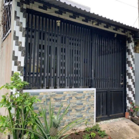 56. Nhà 6 triệu 2 phòng có nội thất gần sân Cầu Lông Tambo