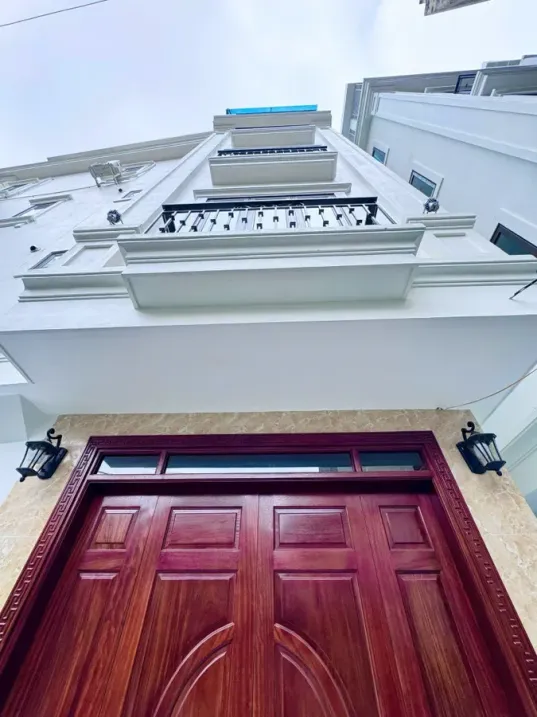 Bán Nhà Xuân Đỉnh 35m + 5 Tầng + Mặt tiền: 5.2m Dân Xây + Full Nội Thất + Gần CV Hòa Bình giá Chỉ