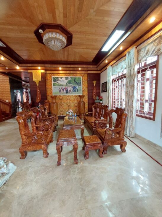 BIỆT PHỦ CHÂU ÂU – ĐẤT 461M² – NỘI THẤT GỖ SANG TRỌNG – 2 MẶT TIỀN ĐƯỜNG