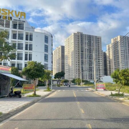 Bán đất thổ cư Lê Thương, Hòa Hiệp Nam, Liên Chiểu, Đà Nẵng. DT 117m2, giá 4.4 tỷ, sổ đỏ, hướng Tây Bán đất thổ cư Lê Thương, Hòa Hiệp Nam, Liên Chiểu, Đà Nẵng. DT 117m2, giá 4.4 tỷ, sổ đỏ, hướng Tây