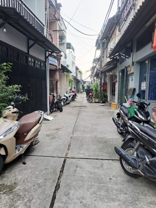 Chỉ 3,88Ty DT 53M (4×13,25) Giáp Tân Phú, Q6 Trung Tâm Chợ, Trường, Bệnh Viện, KDC….