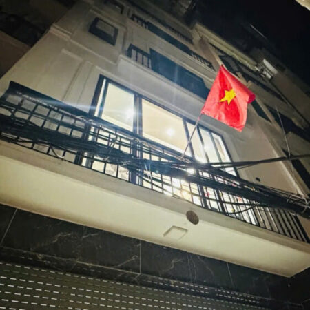 BÁN NHÀ LẠC LONG QUÂN, GARA Ô TÔ, NHÀ ĐẸP DÂN XÂY, NỘI THẤT SANG XỊN – 45M2, 5T, NHỈNH 17 TỶ