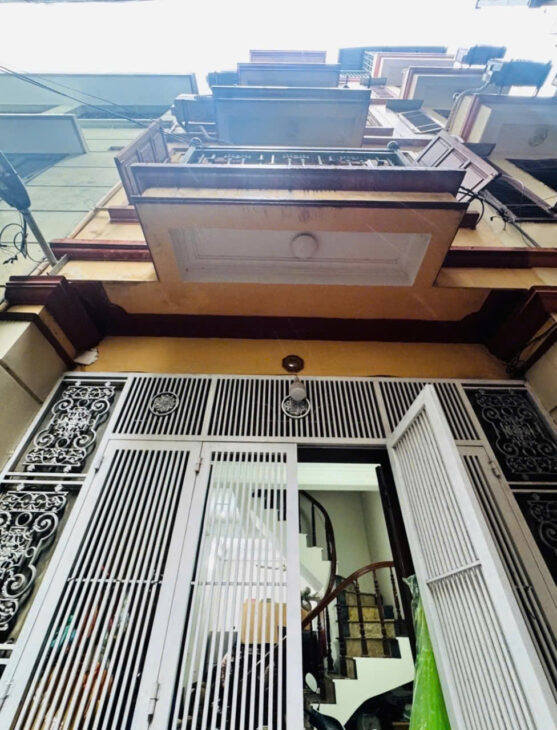 BÁN NHÀ ĐƯỜNG LÁNG, NHÀ ĐẸP DÂN XÂY, GẦN PHỐ – 39M2, 5T, 8.5 TỶ