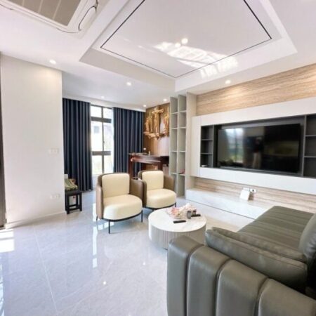 Bán nhà Đẹp Hồng Tiến Dân Xây- oto tránh- Gara thang máy full NT 55m 7 tầng 17,x tỷ