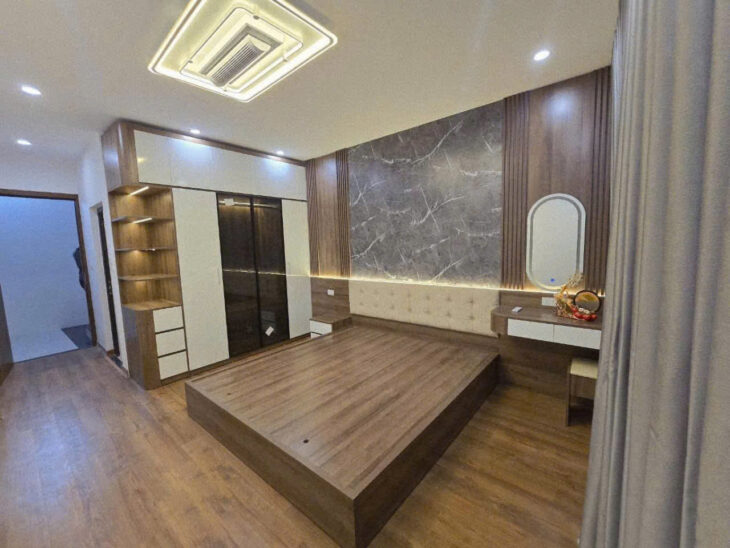 Bán nhà phố Cổ Linh, mặt tiền kinh doanh cực đẹp, 50m2, 8.2 tỷ