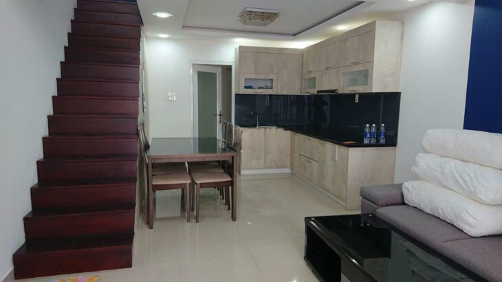 Cho thuê nhà Xô Viết Nghệ Tĩnh, P.25, 4.2x12m, trệt, lửng, 2pn, 2wc, 12tr, TL