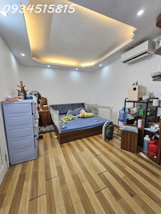 Bán nhà Đê La Thành dân xây, 31m 5 tầng 9,9tir- trung tâm kết nối khu vực Đống Đa