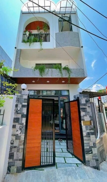 ► Nhà gần MT Trần Cao vân thông Biển NT Thành 50m2, 2.5 tầng cực xịn, 3.x tỷ