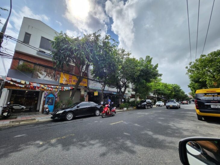 ► MT Tiểu La, đường 10.5m gần Chợ Hòa Cường, 180m2, ngang 6.7m, KD Cự Tốt, chỉ 95tr/m2