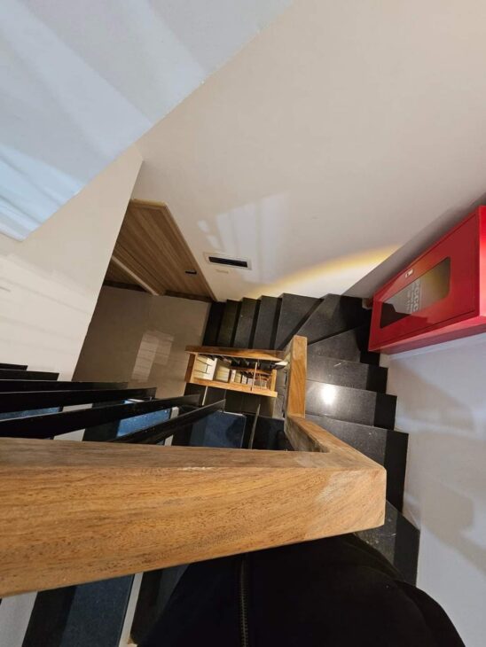 Mình cho thuê nhà mới, hai cửa đi, 98m2_ 5T; vỉa hè, Minh Khai-32 Tr