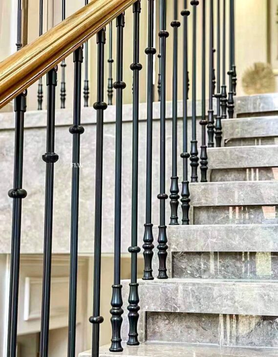 Tôi cho thuê nhà mới, căn góc, 98m2_ 5T; vỉa hè, Hoàng Quốc Việt-29 Tr