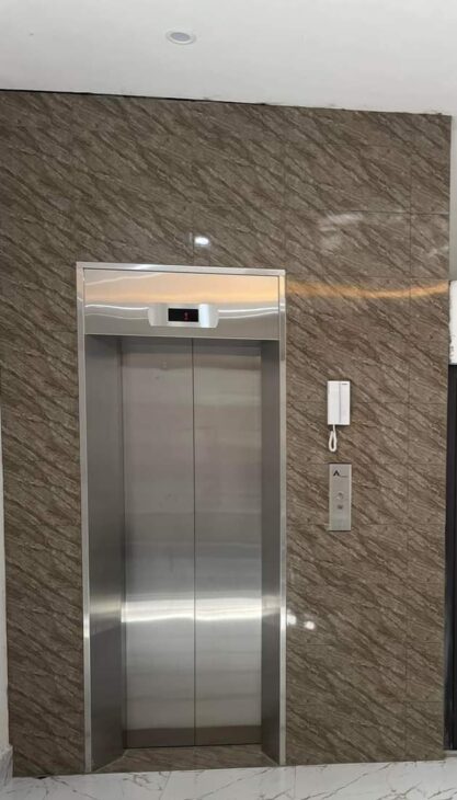 Nhà mình cho thuê nhà mới, lô góc, Lạc Trung, 104m2x 4T vỉa hè 33 Tr