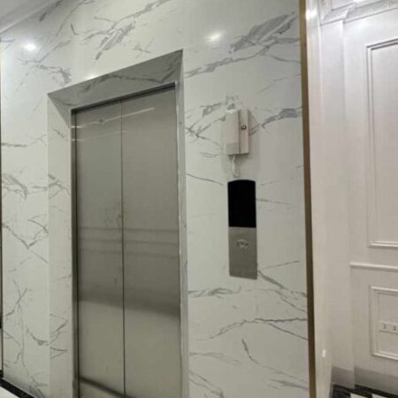 Cho thuê nhà lô góc, mới, Mai Hắc Đế, thang máy; vỉa hè 116m2* 5T- 47 Tr