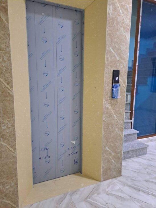 Tôi cần cho thuê nhà mới, lô góc ,vỉa hè, 117m2- 4T, Hoàng Cầu_44 Tr