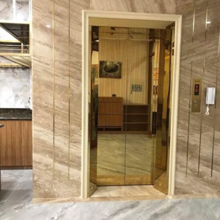 Cho thuê nhà mới, lô góc, thang máy, 116m2_ 4T; vỉa hè, Giảng Võ-45 Tr