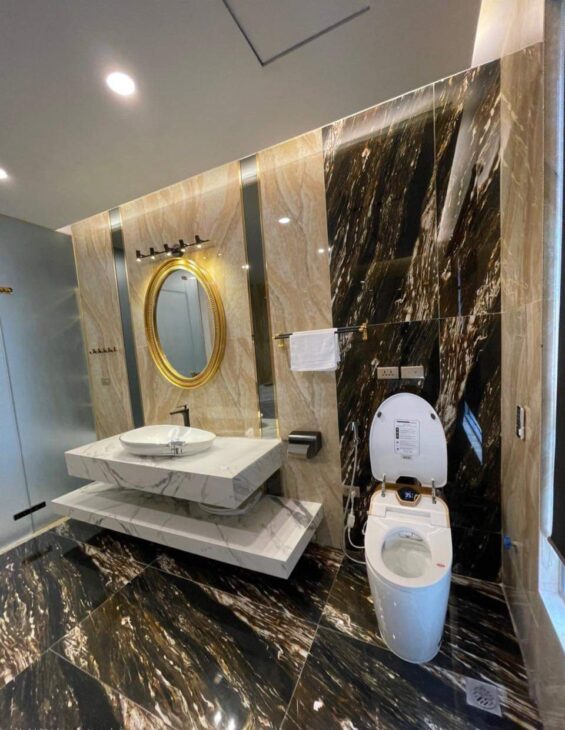 Nhà tôi cho thuê nhà hai cửa đi, mới, Lò Đúc, 105m2x 4T vỉa hè 35 Tr