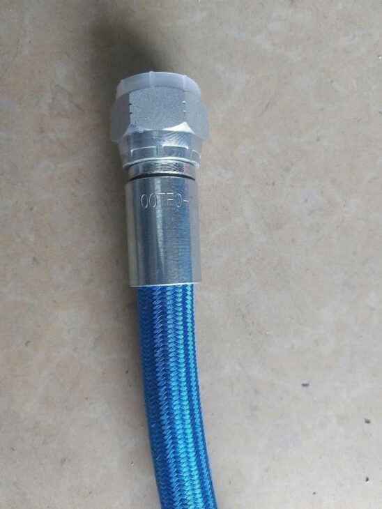 Ống chịu nhiệt teflon bọc lưới inox, bọc bố vải xanh đỏ