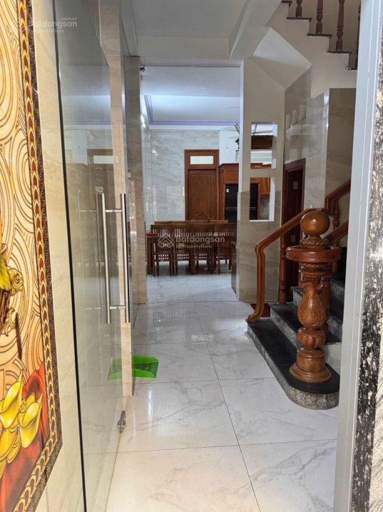 NHÀ 5 TẦNG MẶT TIỀN KINH DOANH ĐƯỜNG CHỢ GIÁ MỀM.