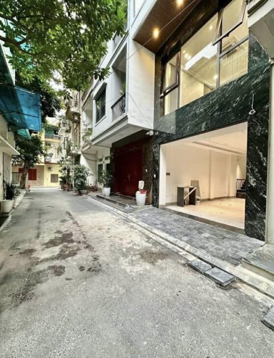 Ô TÔ ĐỖ CỬA- NHÀ Ở XUÂN LA_TÂY HỒ- DT 55m2, 5 TẦNG THANG MÁY- NGÕ KINH DOANH- 16 TỶ