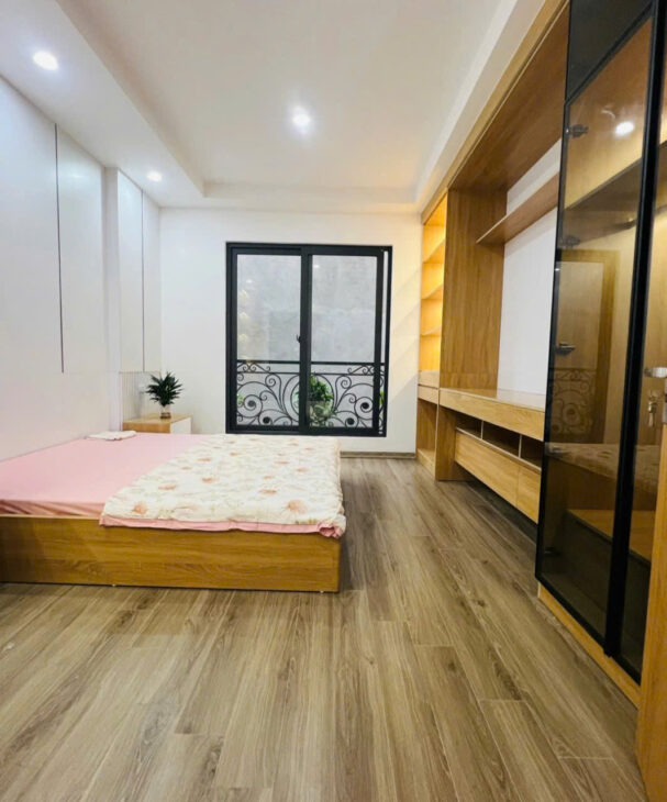 NHÀ MỚI, CỰC ĐẸP ĐƯỜNG PHẠM VĂN ĐỒNG, 6 TẦNG THANG MÁY, GẦN PHỐ – 11.6 TỶ