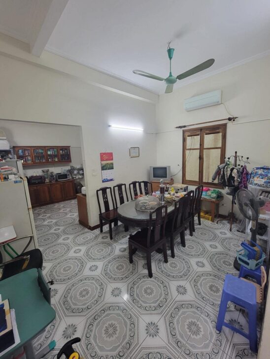 bán nhà Ngọc Thuỵ, 160m, mặt tiền 8m, ngõ thông, 7 chỗ vào nhà