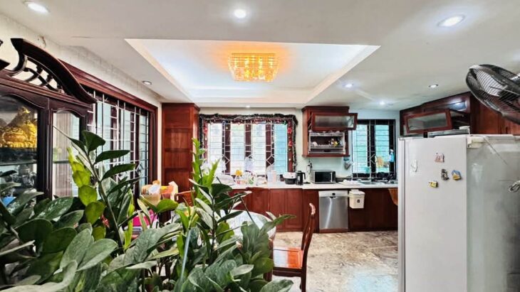 biệt thự lô góc Sài Đồng, vỉa hè rộng, ôtô tránh, view công viên cây xanh