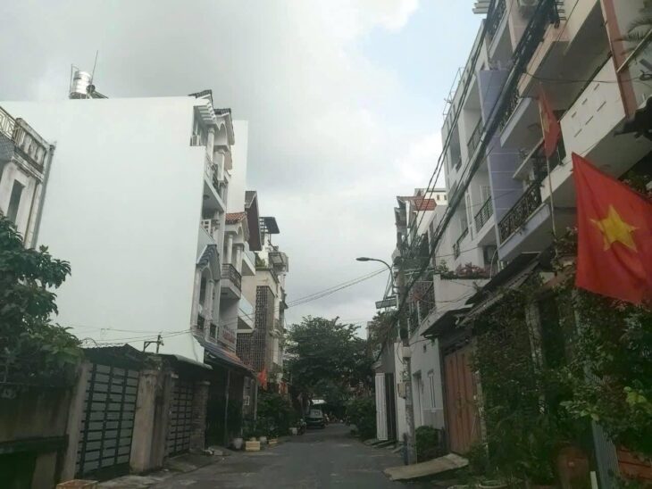 Bán nhà hẻm xe hơi Dương Quảng Hàm, Gò Vấp, gần Emart, 78M², 5 phòng ngủ, nhỉnh 8 tỷ TL