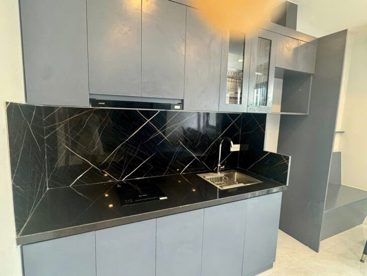 Bán nhà ngõ Tân Mai 82m², xây 5 tầng, mặt tiền 5,5m 16 tỷ – có thang máy